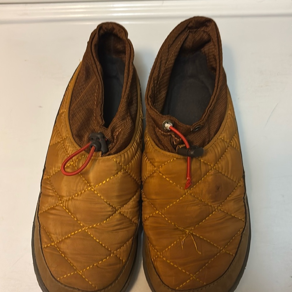 Women's Chaco Ramble Puff Cinch